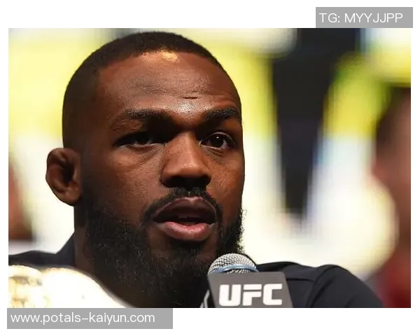 圣普吕与骨头琼斯的巅峰对决谁将成为轻重量级的新王者